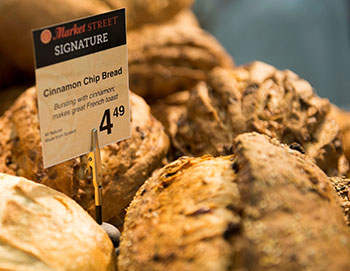 United's banners have recently emphasized signature items in the bakery.