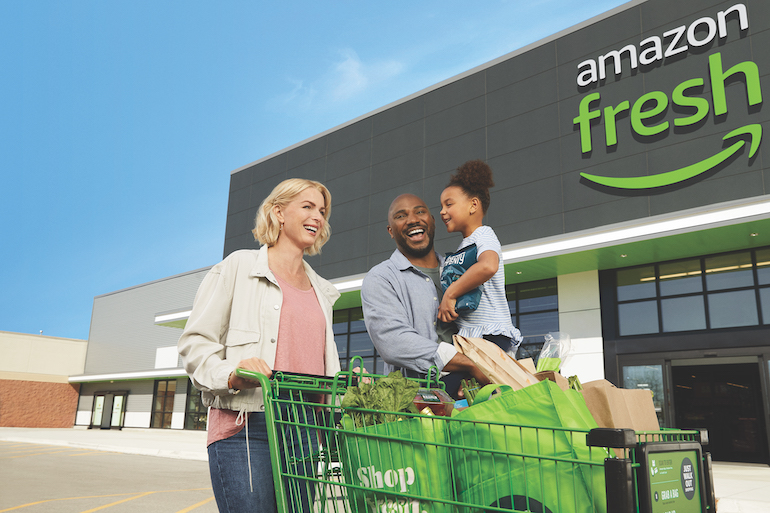 Amazon_Fresh_store_exterior-shoppers-Naperville_IL.jpg