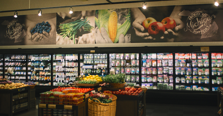 D&W Fresh Market store interior-SpartanNash.jpg