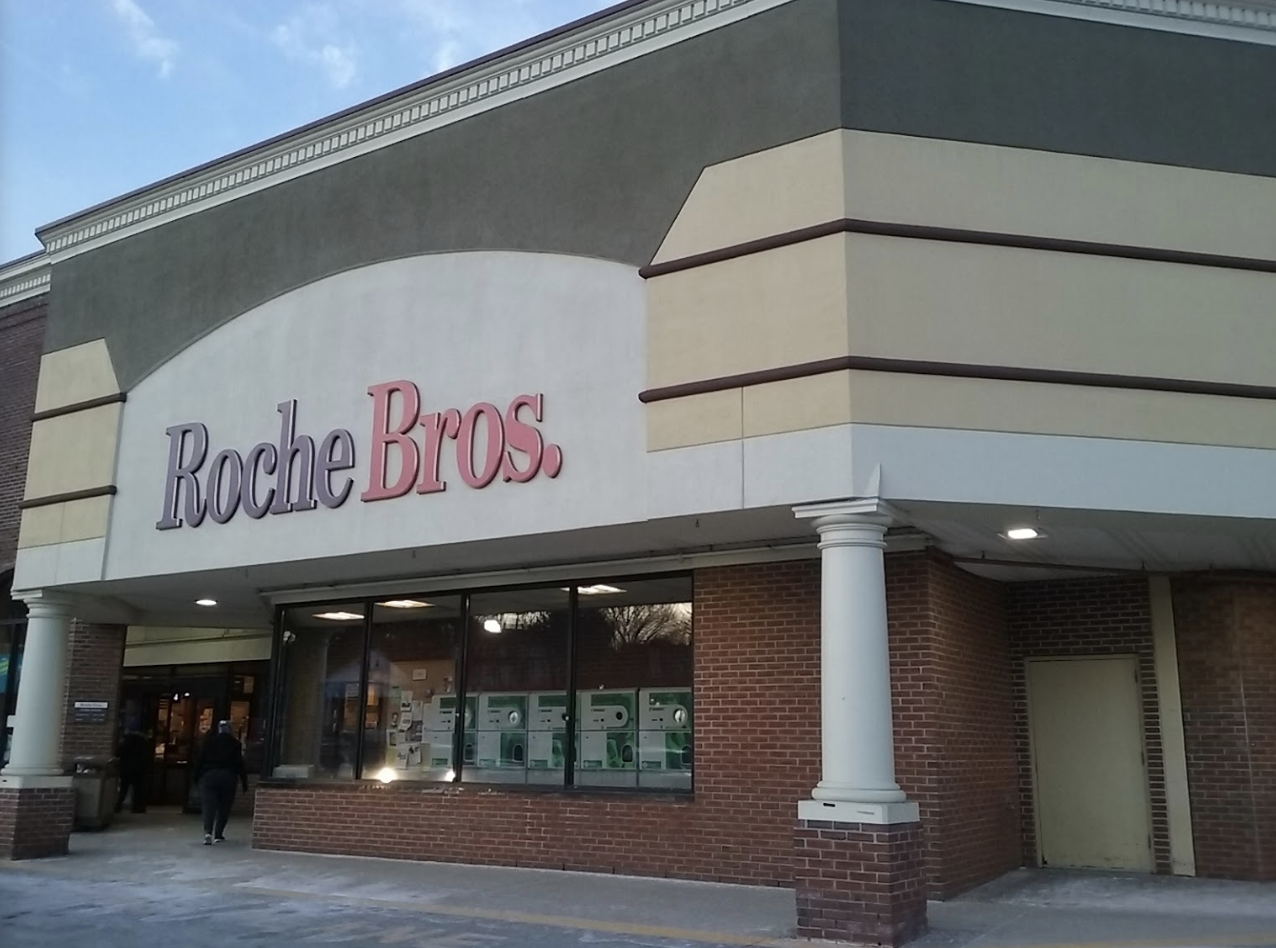 Roche_Bros_store_Westwood_MA.png