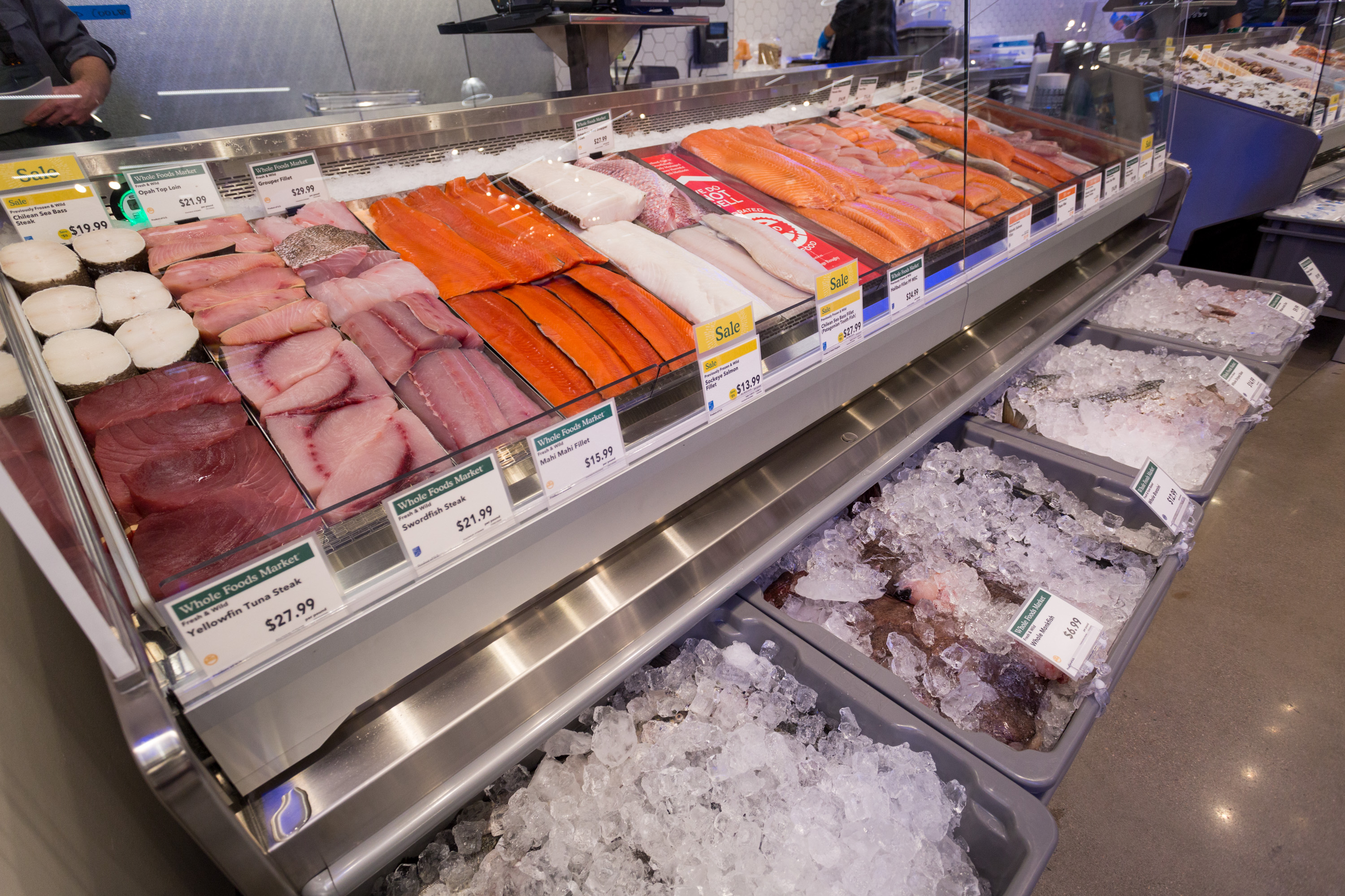 Wholesale seafood display to Offer A Cool Space for Storing 