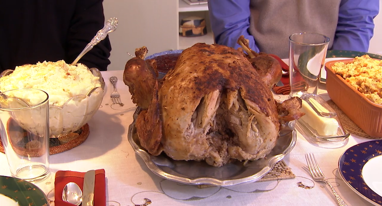 Thanksgiving_Day_turkey_dinner-American_Farm_Bureau_Federation.png