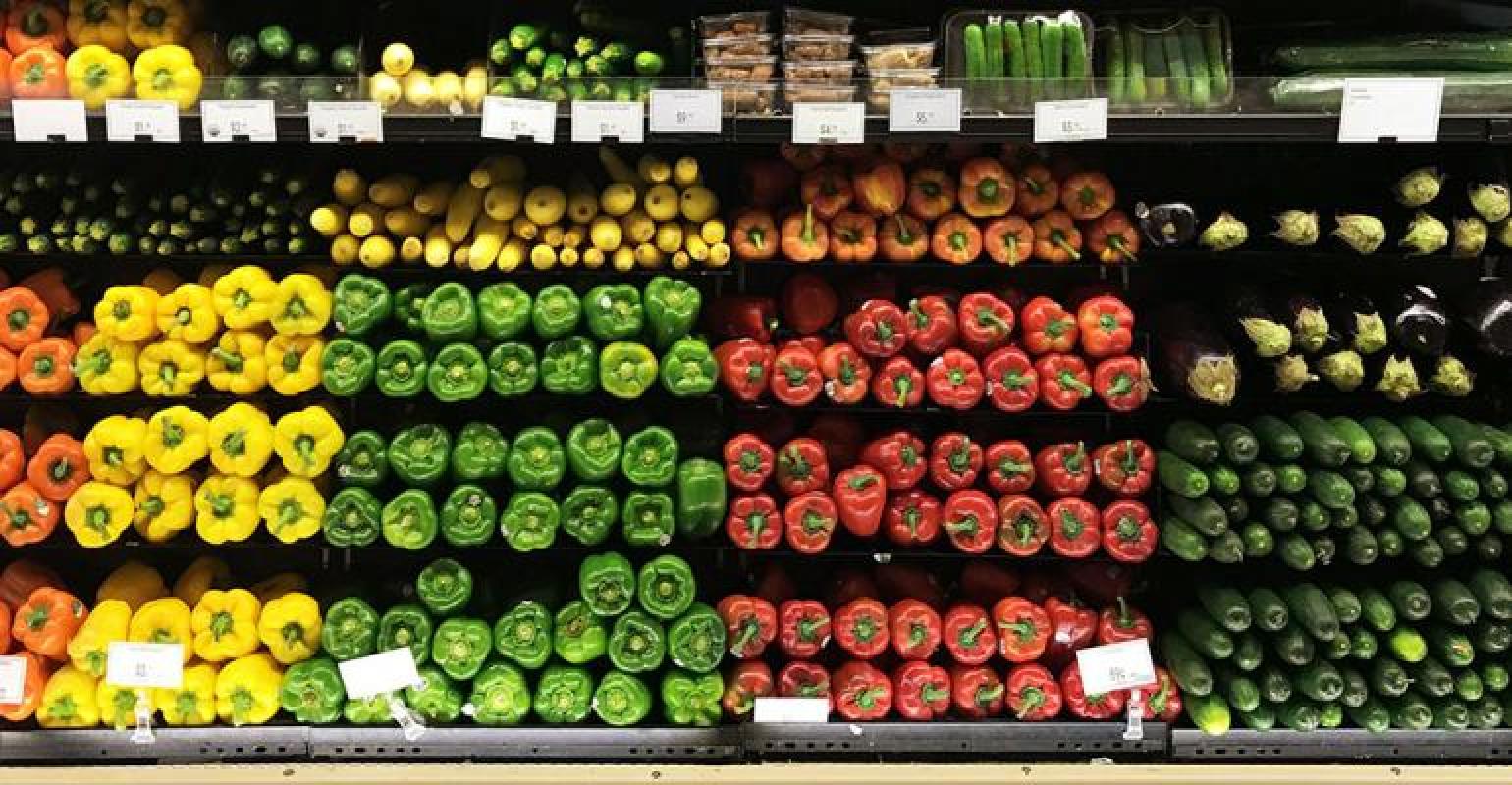Fresh produce shoppers look to reduce carbon footprint by buying
