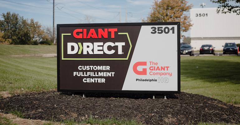 Giant Direct EFC Philadelphia-sign.jpg