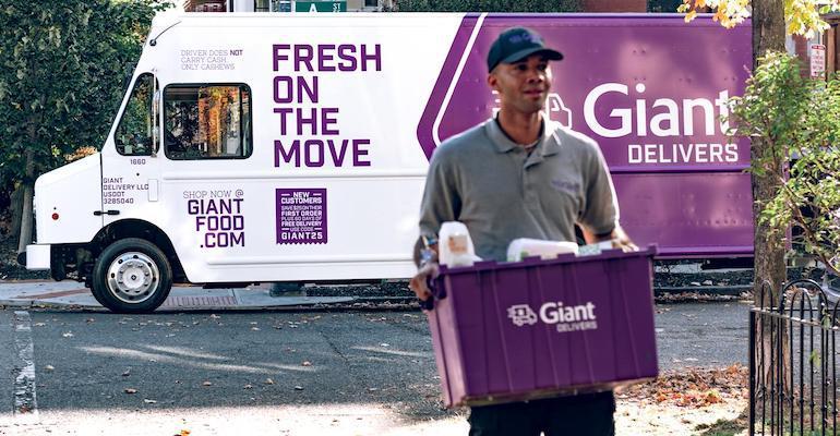 Giant_Delivers_truck-delivery_man-RP3_Agency.jpg