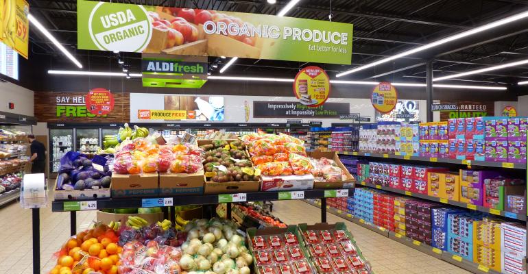Organic_produce_display_Aldi.jpg