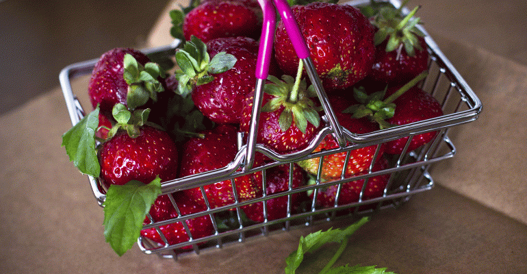strawberriesbasket.gif
