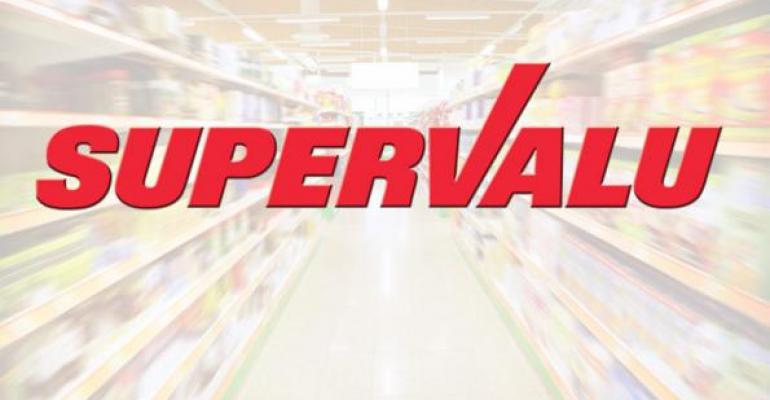 Supervalu 2Q earnings flat; sales down sharply