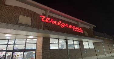 Walgreens at night.jpg