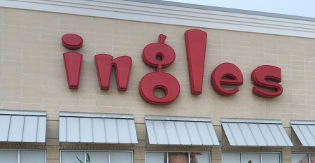 Ingles_Markets-store_banner-closeup_0_0_0_0_0_0_0_0 1.png