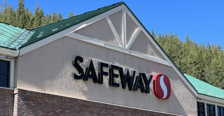 Safeway store.png